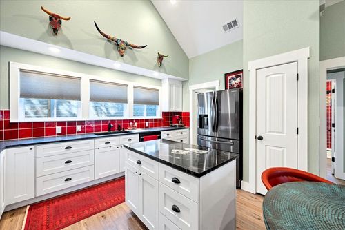 10502 W Lakeview Drive, Jonestown, TX, 78645 | Card Image