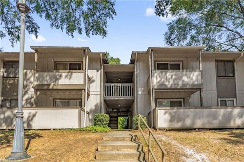 apt-105c-2235 Sunderland Rd, Winston-Salem, NC, 27103-6582 | Card Image