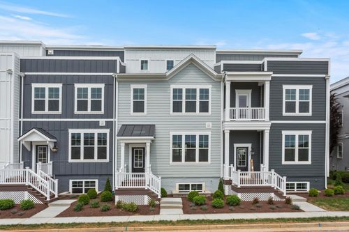 row-18e-3251 Preston Shore Dr, ROCKINGHAM, VA, 22801-4918 | Card Image