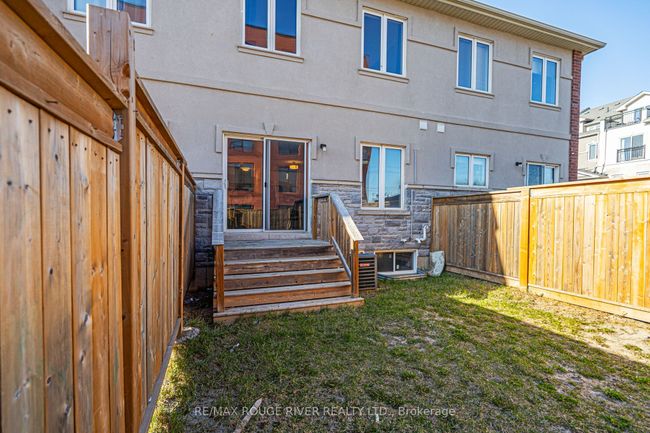 4 Prospect Way, House attached with 3 bedrooms, 3 bathrooms and 1 parking in Whitby ON | Image 48