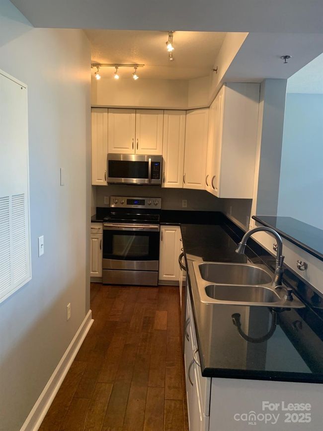 UNIT-115 - 1320 Fillmore Ave, Condo with 2 bedrooms, 3 bathrooms and null parking in Charlotte NC | Image 7
