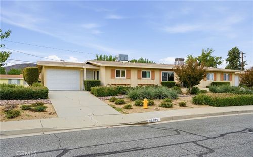 28087 Pebble Beach Dr, Menifee, CA, 92586 | Card Image