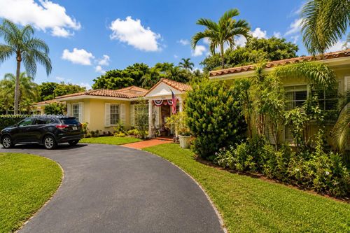 3300 Segovia St, Coral Gables, FL, 33134-7028 | Card Image