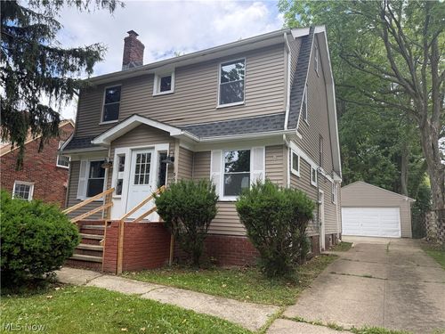 951 Roanoke Rd, Cleveland Heights, OH, 44121-2074 | Card Image