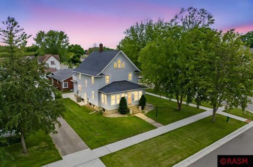 306 E 3rd St, Blue Earth, MN, 56013-1912 | Card Image