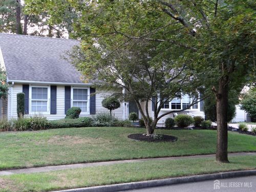 514 Leawood Ave, Toms River, NJ, 08755-4068 | Card Image