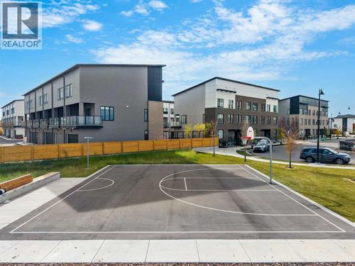 8149 8 Ave Sw, Calgary, AB, T3H6H9 | Card Image