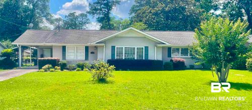 1413 Mcmillan Ave, Brewton, AL, 36426-1326 | Card Image
