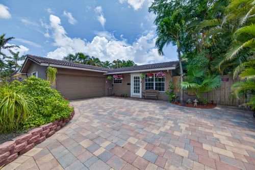 1540 Ne 40th Street, Oakland Park, FL, 33334 | Card Image