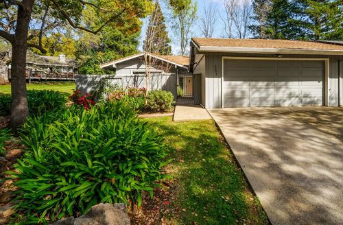 3293 Topaz Ln, Cameron Park, CA, 95682-8514 | Card Image