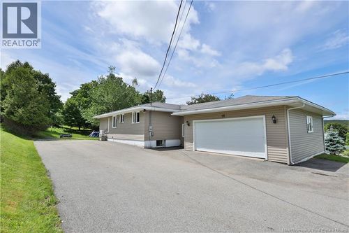 18 Quispamsis Rd, Quispamsis, NB, E2E1M2 | Card Image