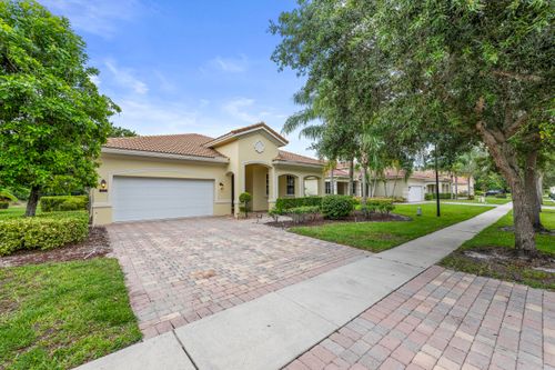 6752 Osage Cir, West Palm Beach, FL, 33413-3480 | Card Image