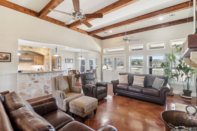 221 Cypress Estates Pkwy, House other with 3 bedrooms, 2 bathrooms and null parking in Ingram TX | Image 8