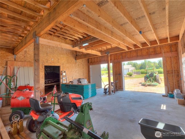 23206 Se 448 Th St, Home with 3 bedrooms, 3 bathrooms and 8 parking in Enumclaw WA | Image 37