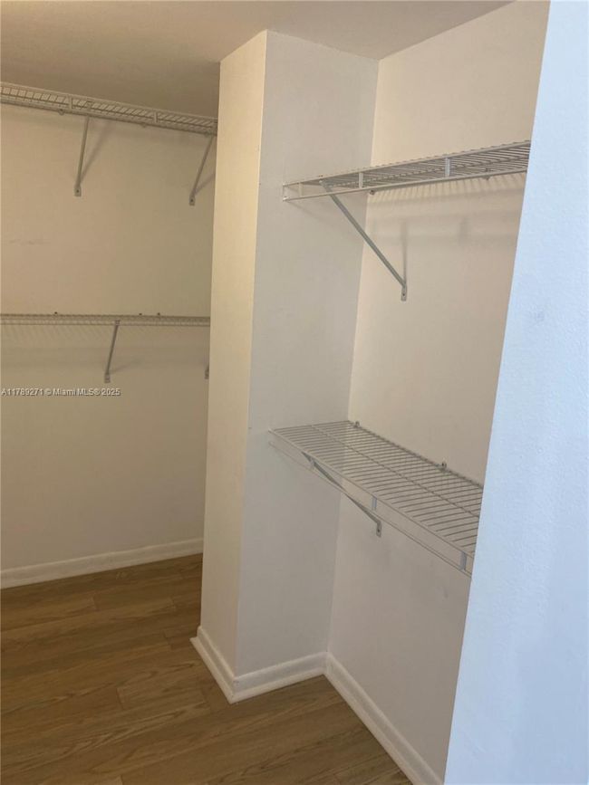 N607 - 17600 N Bay Rd, Condo with 2 bedrooms, 2 bathrooms and null parking in Sunny Isles Beach FL | Image 12
