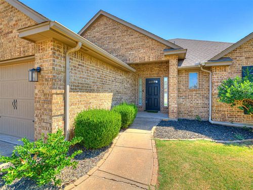 8108 Nw 158th St, Edmond, OK, 73013-5808 | Card Image