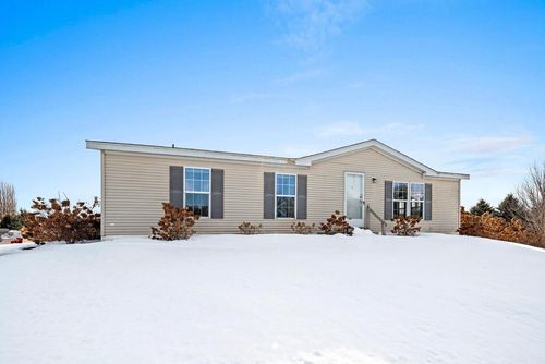 N1931 Orchard Road, NEW HOLSTEIN, WI, 53061 | Card Image