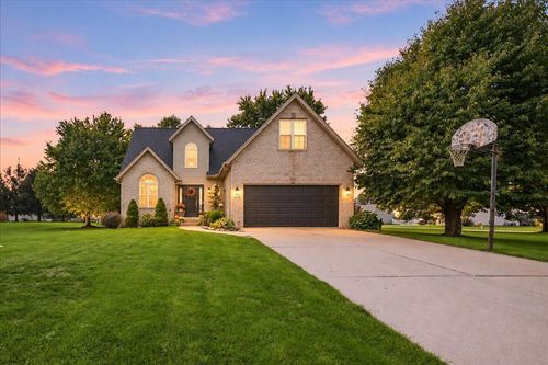 306 Heatherwood Dr, Valparaiso, IN, 46383-6309 | Card Image