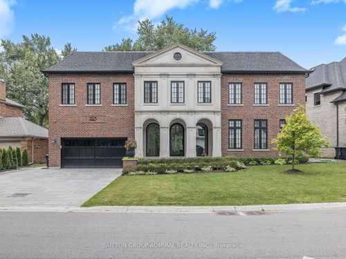 125 Sandringham Dr, North York, ON, M3H1E2 | Card Image