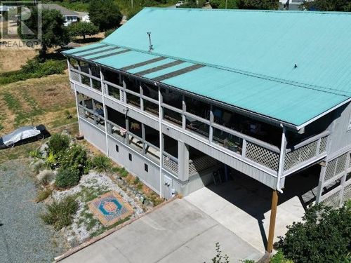 8075 Centennial Dr, Powell River, BC, V8A0S4 | Card Image