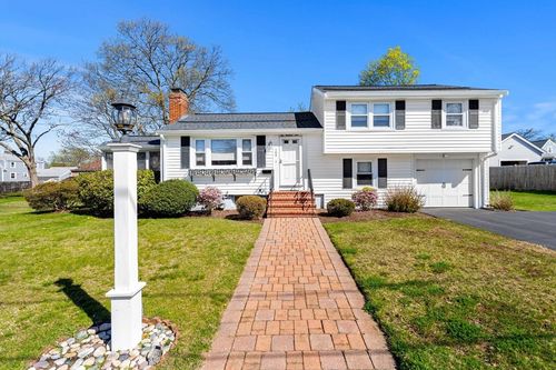 104 Holmes, Braintree, MA, 02184 | Card Image