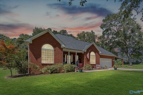40 Abercrombie Pl, Guntersville, AL, 35976-6920 | Card Image