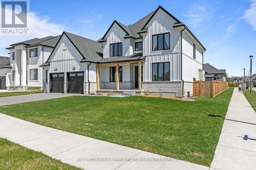 2138 Wallingford Ave, London, ON, N6G0E6 | Card Image