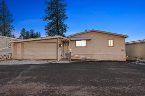 15013 N Surrey Ln, Mead, WA, 99021 | Card Image