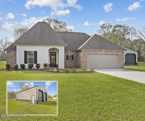 1013 Gloria Kern Dr, Breaux Bridge, LA, 70517-7633 | Card Image
