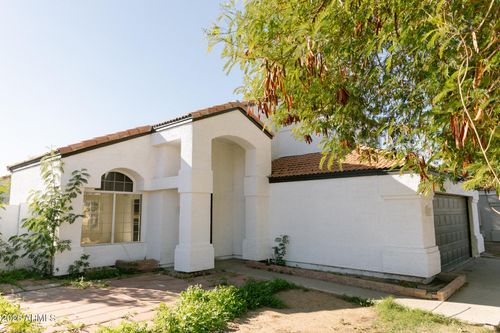 8607 W Edgemont Ave, Phoenix, AZ, 85037-3515 | Card Image