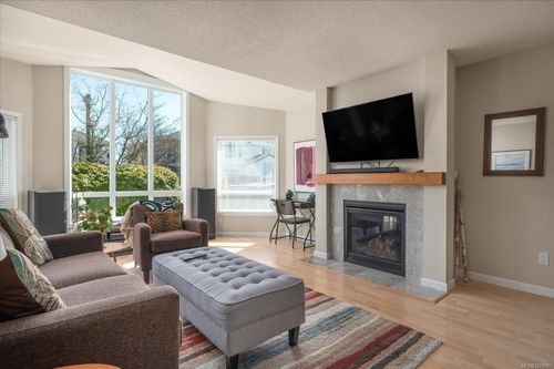 17-6245 Blueback Rd, Nanaimo, BC, V9V1N7 | Card Image