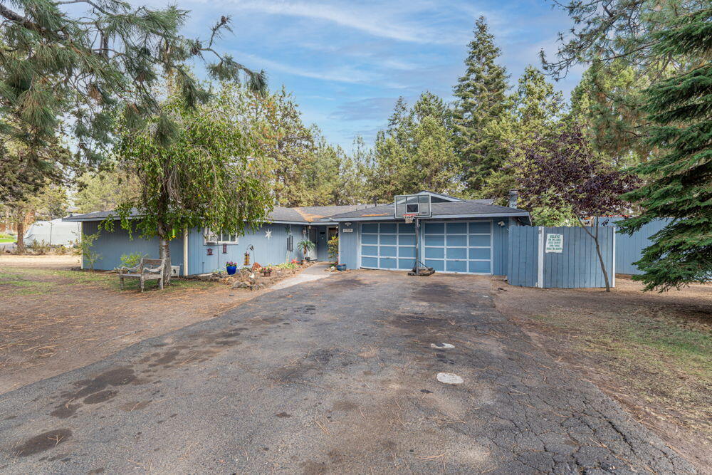 Nisika Ct, Bend, OR 97702
