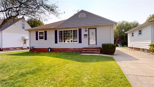 1706 Ridgeview Drive, Wickliffe, OH, 44092 | Card Image