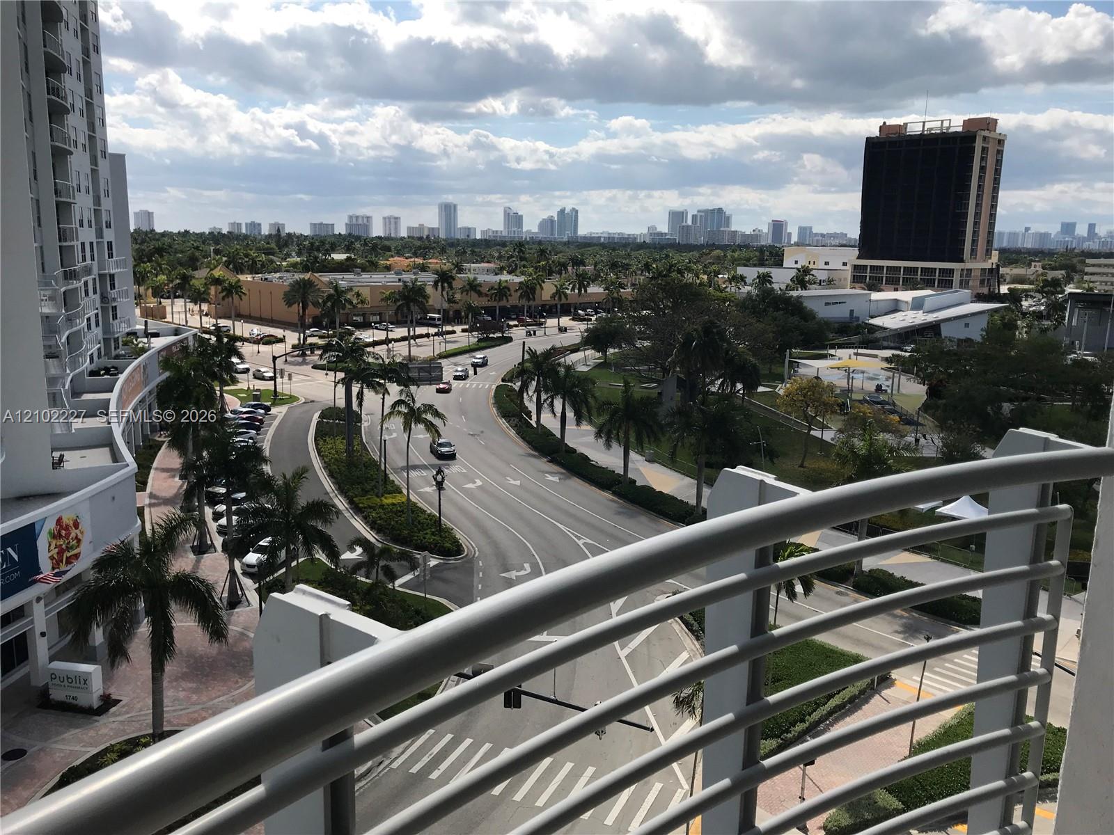 Residential Lease in Hollywood 3