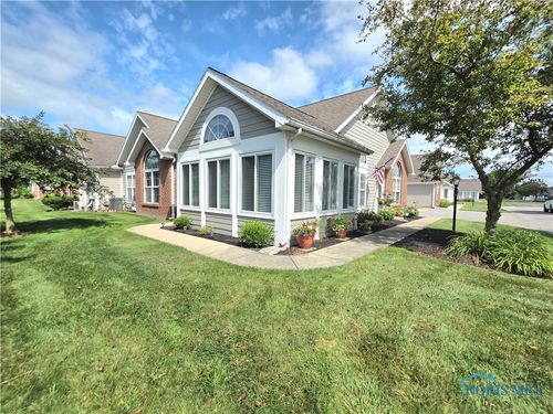 9-7751-7751 Greenville Unit 9 Crossing, Waterville, OH, 43566 | Card Image