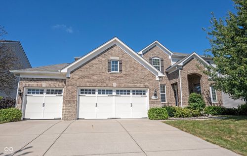 13086 Avon Cross Way, Fishers, IN, 46037-7210 | Card Image