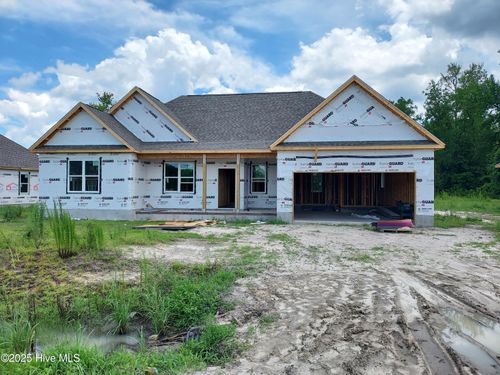 646 Bright Harvest Dr, Maysville, NC, 28555-0600 | Card Image