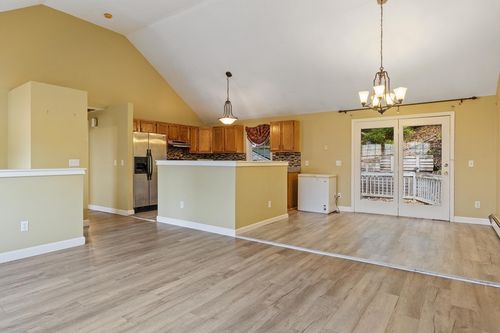 442 Lake Ave, Worcester, MA, 01604-1360 | Card Image