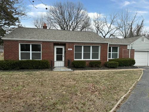 8001 W B St, Belleville, IL, 62223-2410 | Card Image