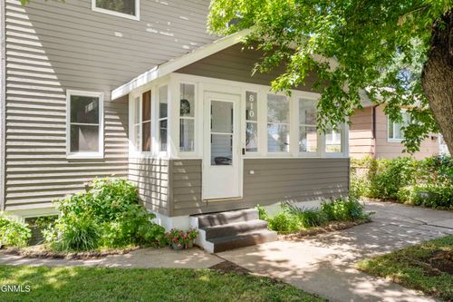 810 N 13th St, Bismarck, ND, 58501-4322 | Card Image