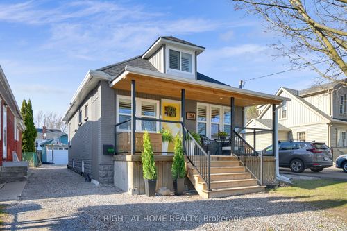 158 Stacey Ave, Oshawa, ON, L1H2J3 | Card Image