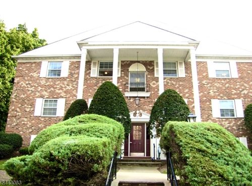 37 Hill St, Morristown, NJ, 07960-5364 | Card Image