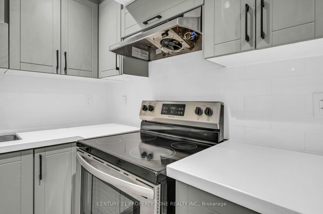 6 Miami Grove, House attached with 5 bedrooms, 5 bathrooms and 1 parking in Brampton ON | Image 39