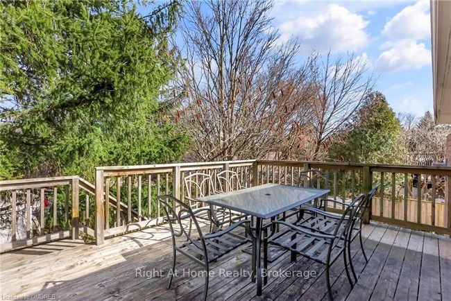47 Morton Ave, House other with 4 bedrooms, 2 bathrooms and 4 parking in Dundas ON | Image 40