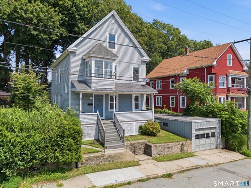 35 Moore Ave, New London, CT, 06320-4915 | Card Image