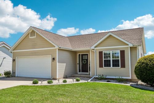 809 Brookstone Crst, Mount Horeb, WI, 53572-3384 | Card Image