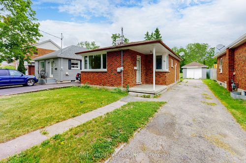 38 St David St, Lindsay, ON, K9V1N3 | Card Image