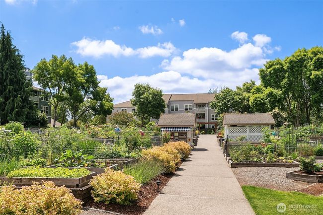 APT-213 - 4109 224 Th Ln Se, Condo with 2 bedrooms, 2 bathrooms and 1 parking in Issaquah WA | Image 34
