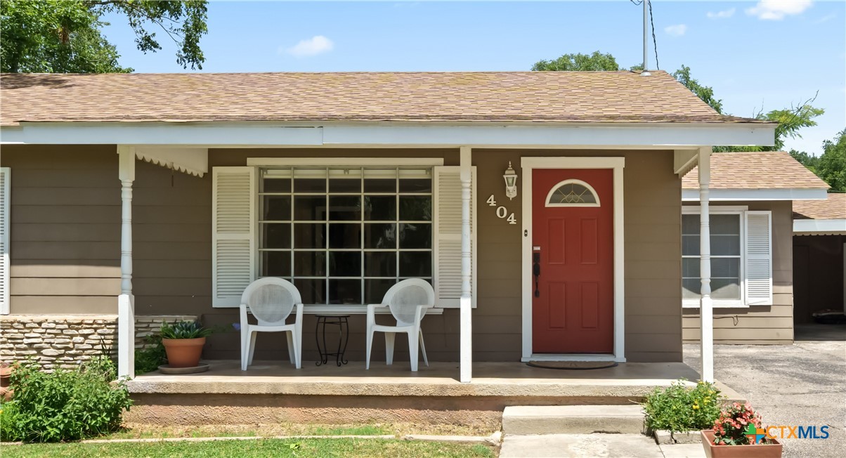 Sarah Dr, San Marcos, TX 78666