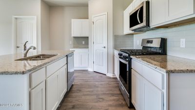 X40D Denton AL White - 1805 Highland Dr | Image 2